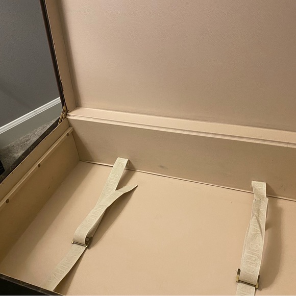 VINTAGE LOUIS VUITTON ALZER TRUNK - Picture 13 of 16